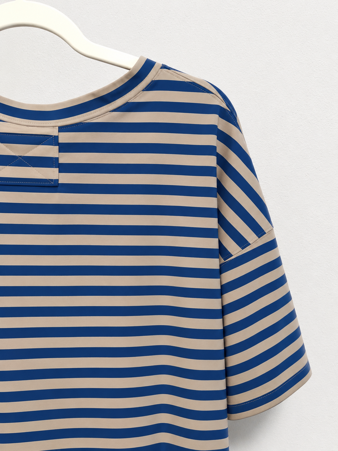 Navy/Tan